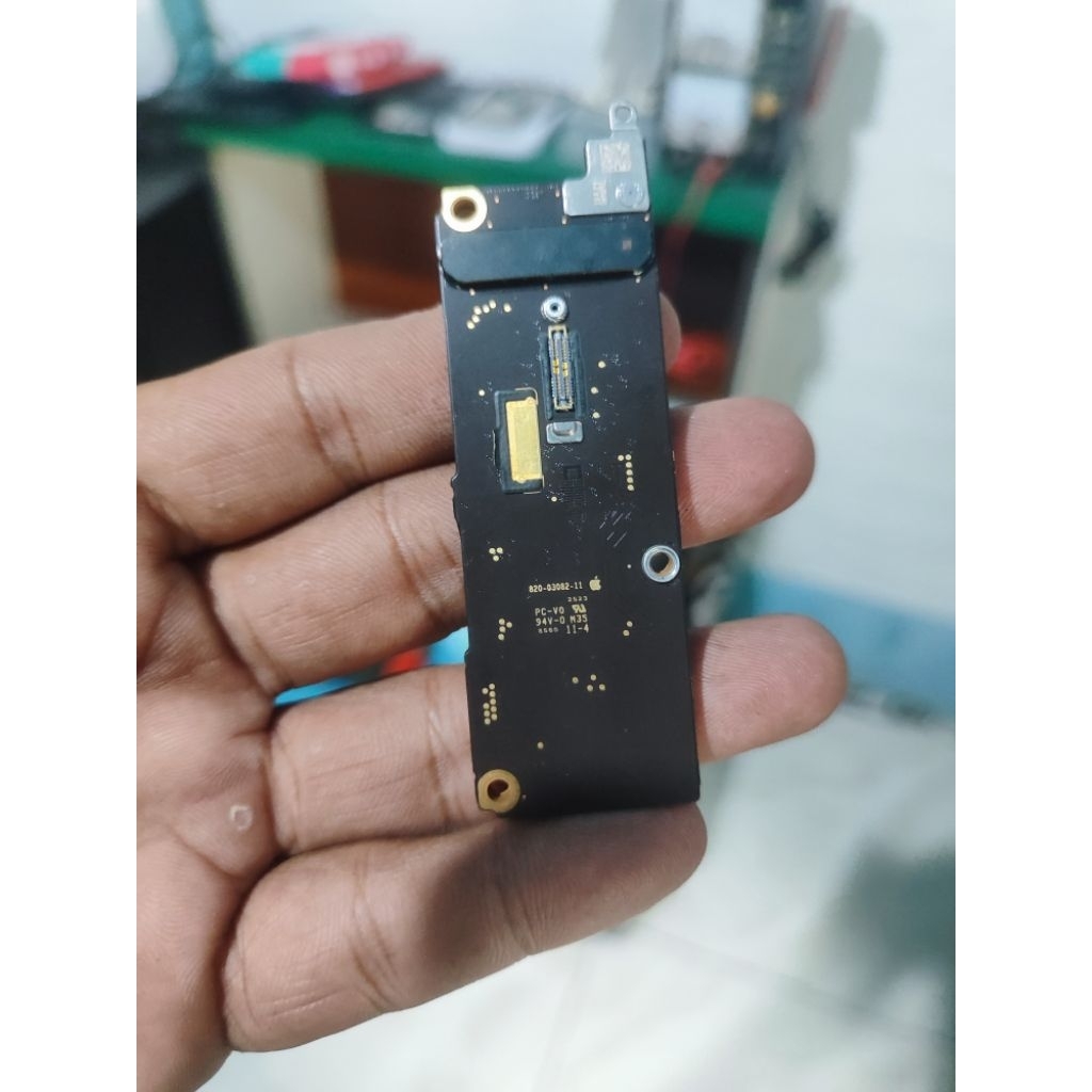 Mesin iPhone 15 pro lock icloud hello