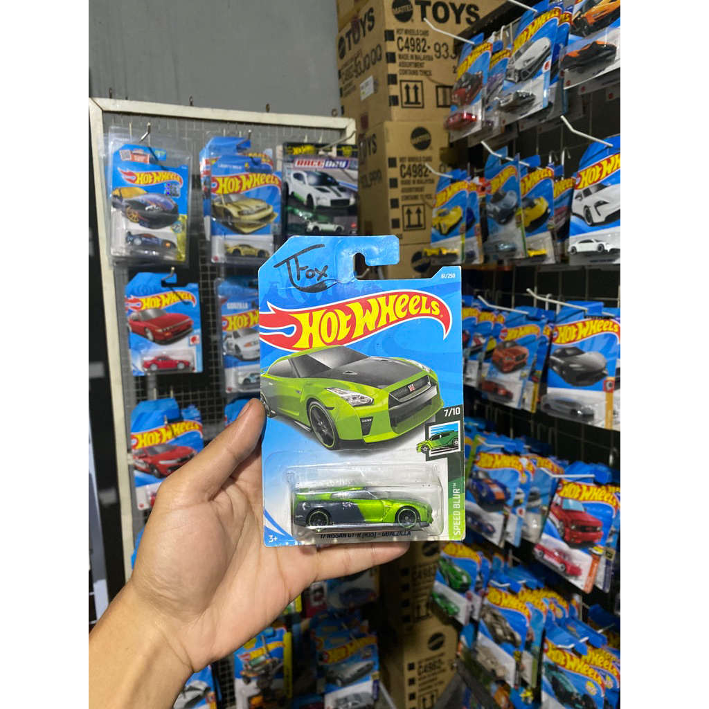 hotwheels r35 tfox