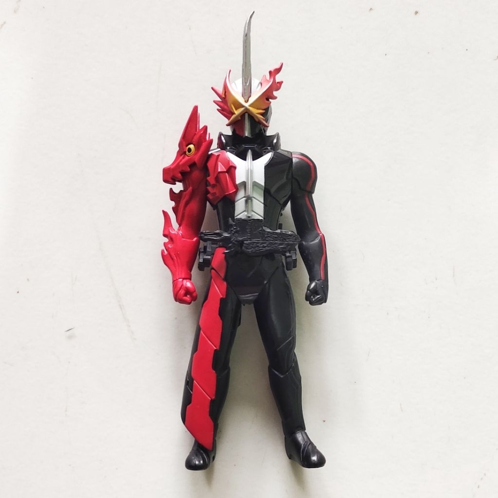 Sound Action Figure Kamen Rider Saber Brave Dragon