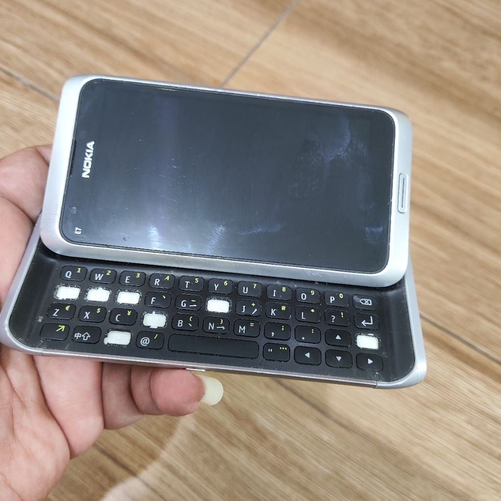 nokia comunicator E7 symbian