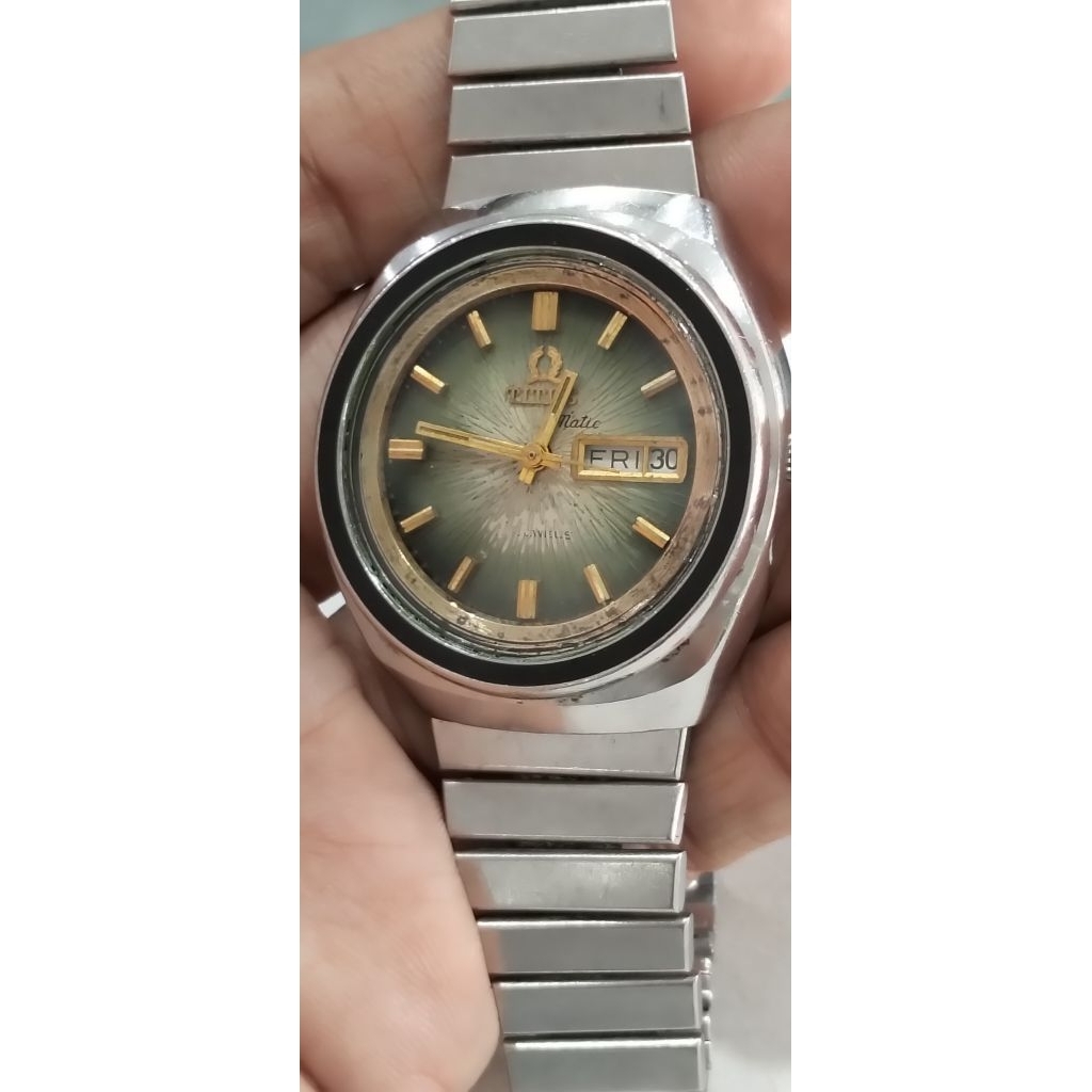 Titus dial hijau serat kayu