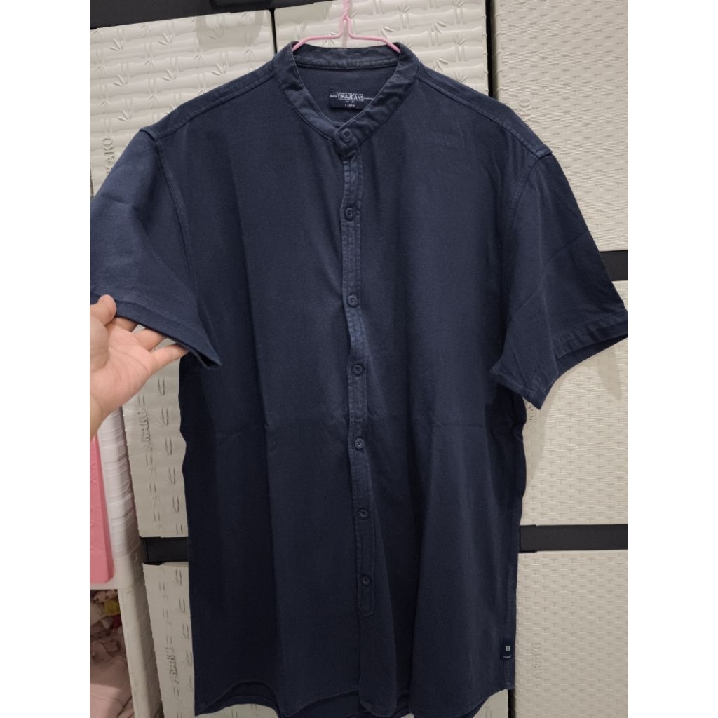 Kemeja Pria by Tira Jeans