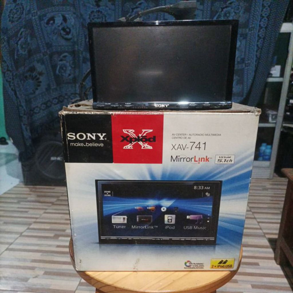 Head Unit Double Din Sony XAV 741