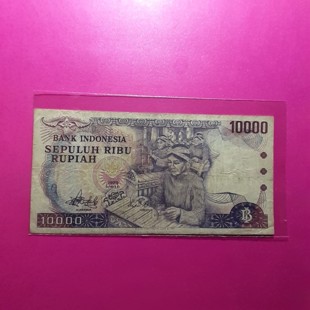 uang kuno 10000 rupiah gamelan 1979