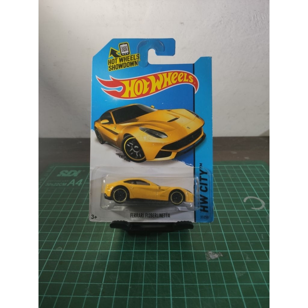 Hot Wheels Ferrari F12Berlinetta