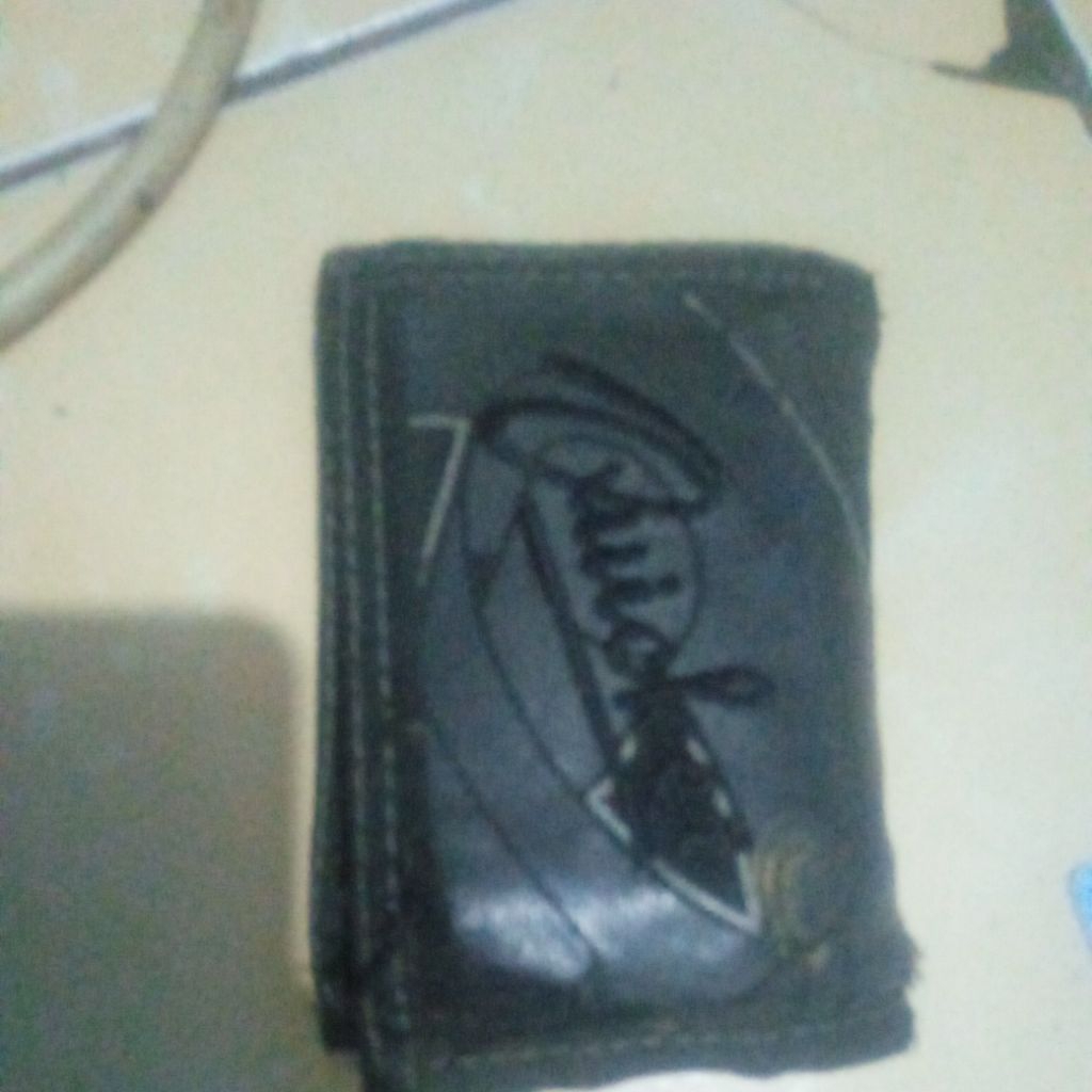 dompet levis