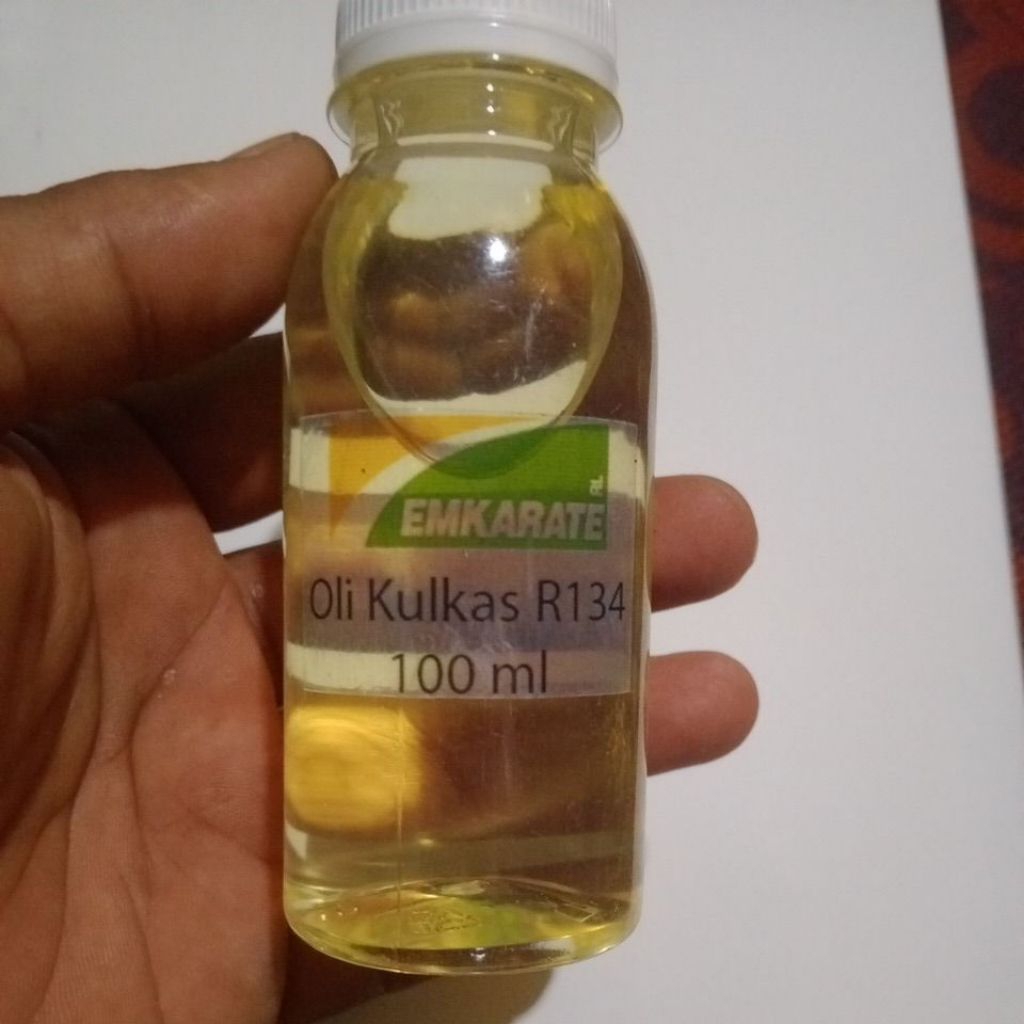 oli kompresor kulkas EMKARATE R134 100 ml