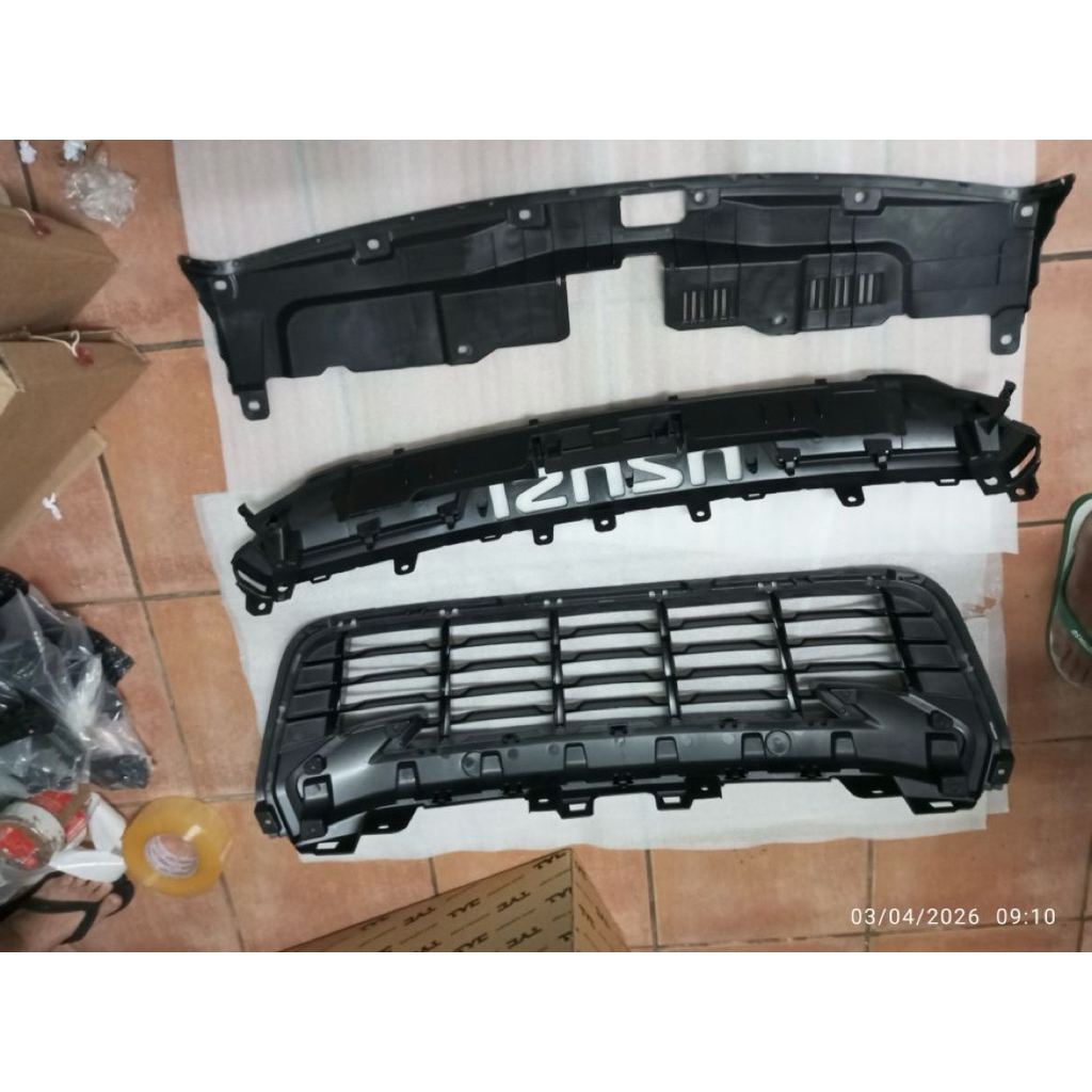 Grill isuzu Dmax 2020 hitam doff