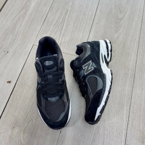New Balance 2002R Black