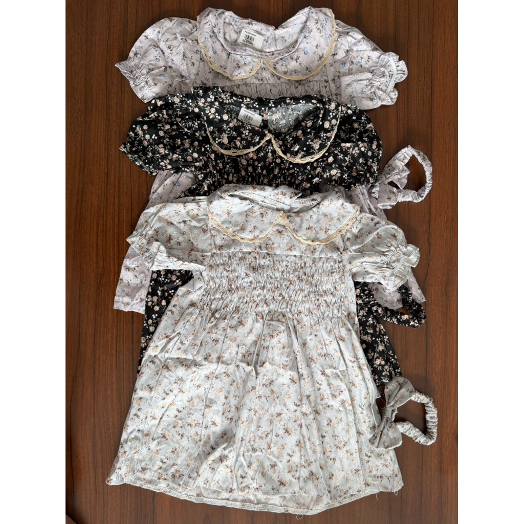 Melody Dress Bunga Smocked Cantik Premium dengan Ikat Rambut (Scrunchie) untuk Anak-anak