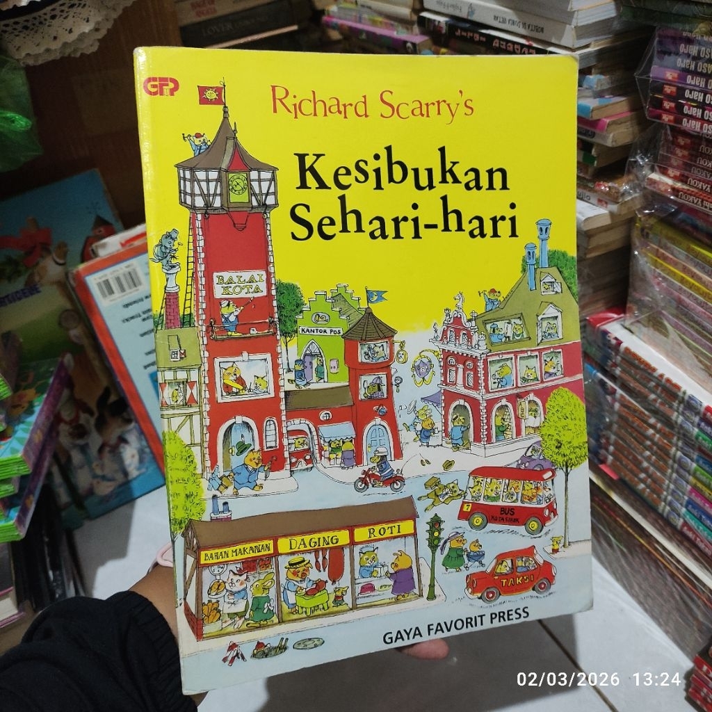 buku Richard scarry kesibukan sehari hari