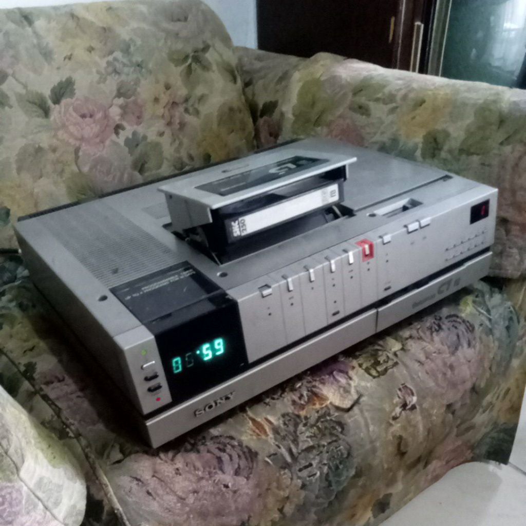 player video betamax Sony C7 kondisi minus