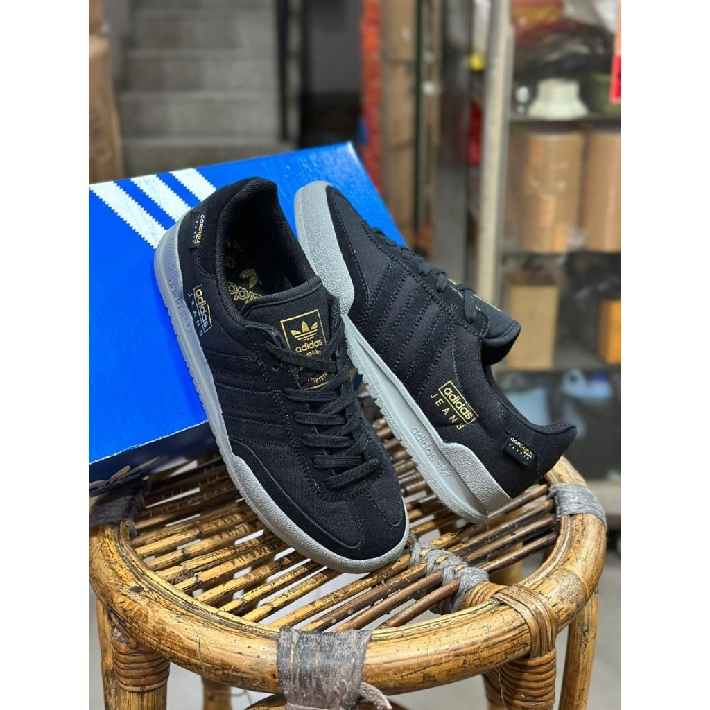 ADIDAS JEANS CORDURA ALL BLACK ORIGINAL BNIB MADE IN INDONESIA Sneakers Adidas Pria Jeans