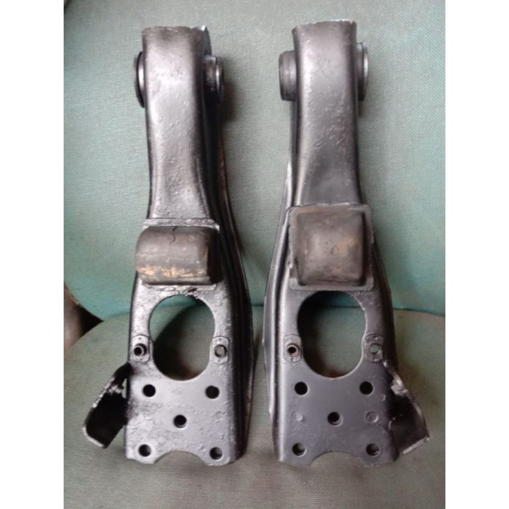 Low Arm-Sayap Bawah Toyota Kijang 5k 7k Kf40 Kanan Kiri Original Copotan