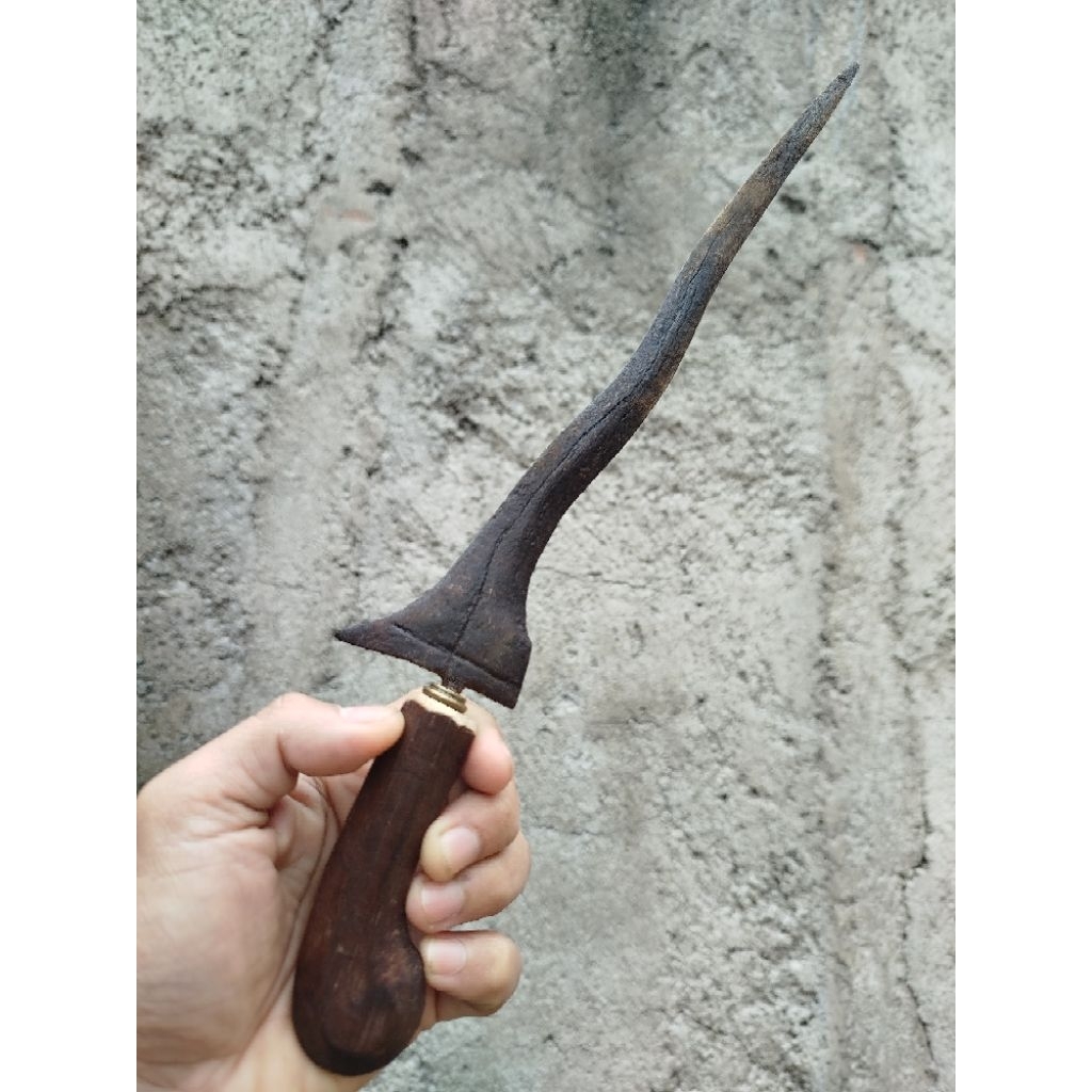 Keris Jangkung luk3