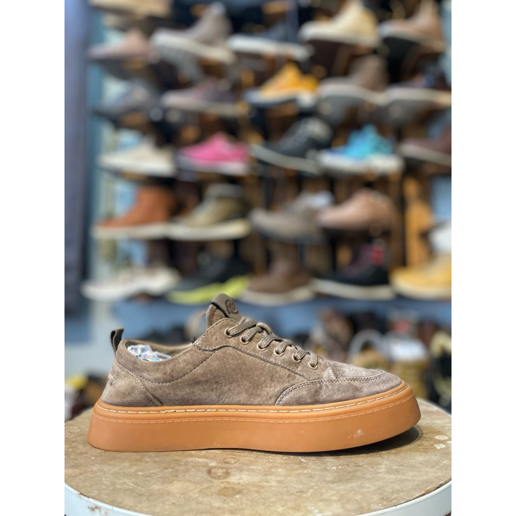 Sepatu  boot boots  - size 41  - dickies