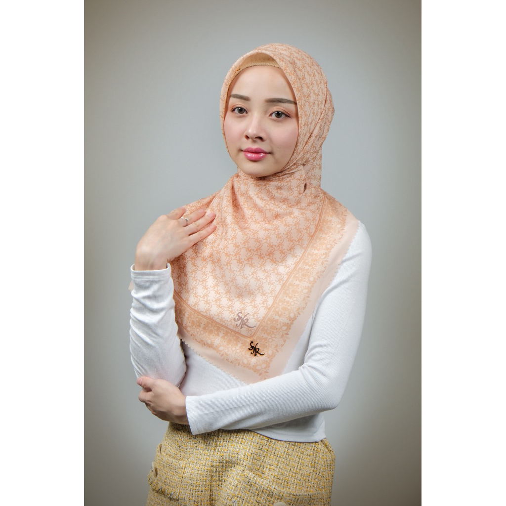 SCARF SYAHRINI MONOGRAM SYR BY FATIMAHSYAHRINI