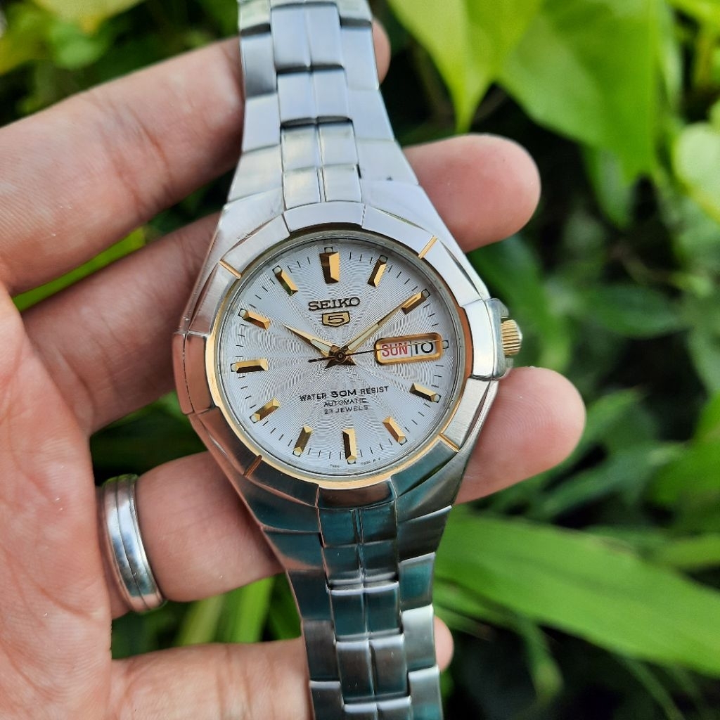 Seiko 5 Sports SNZE30K1 Silver Gold SNZE30 7S36-02J0 Automatic