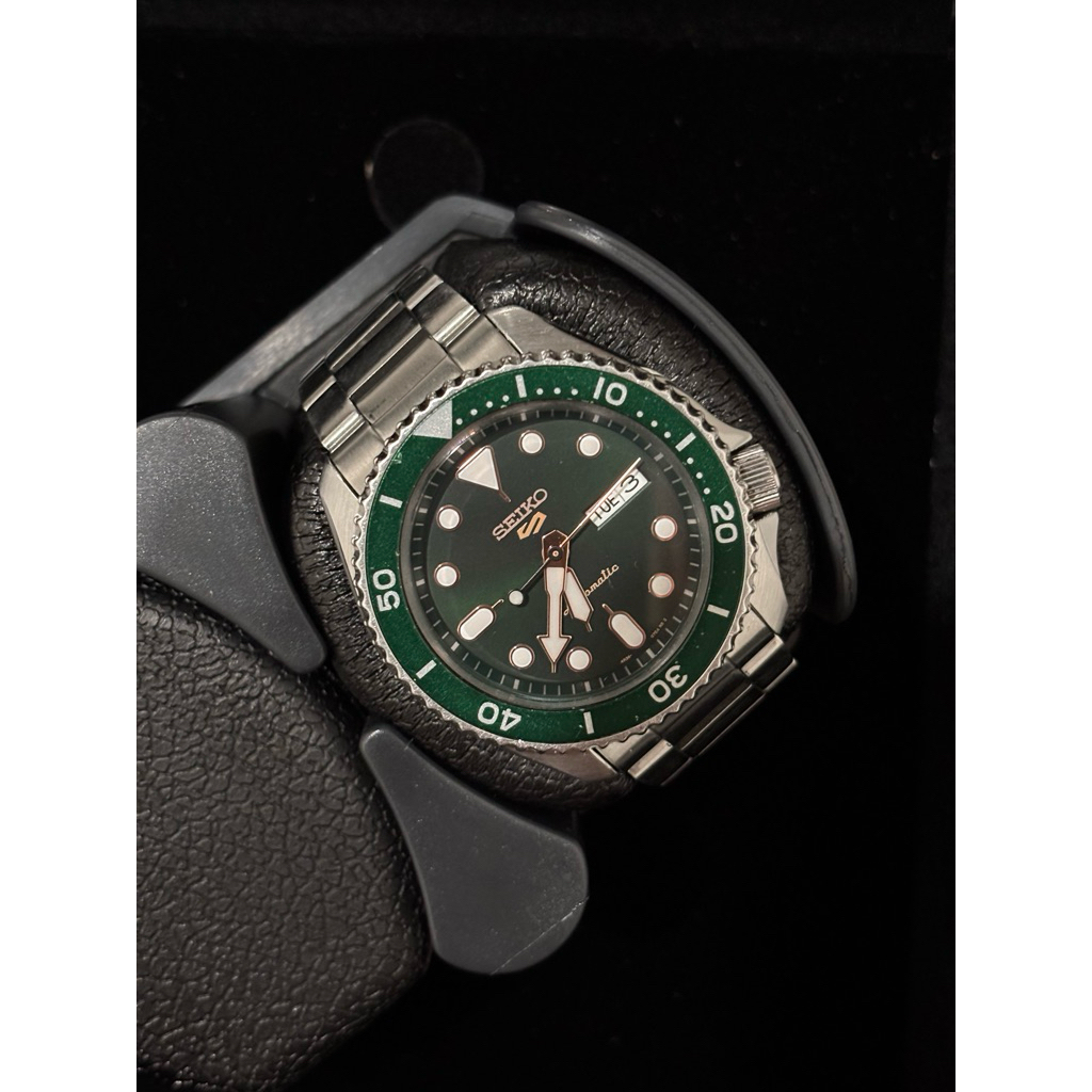 Seiko 5 Sports Hulk SRPD63K1 garansi on