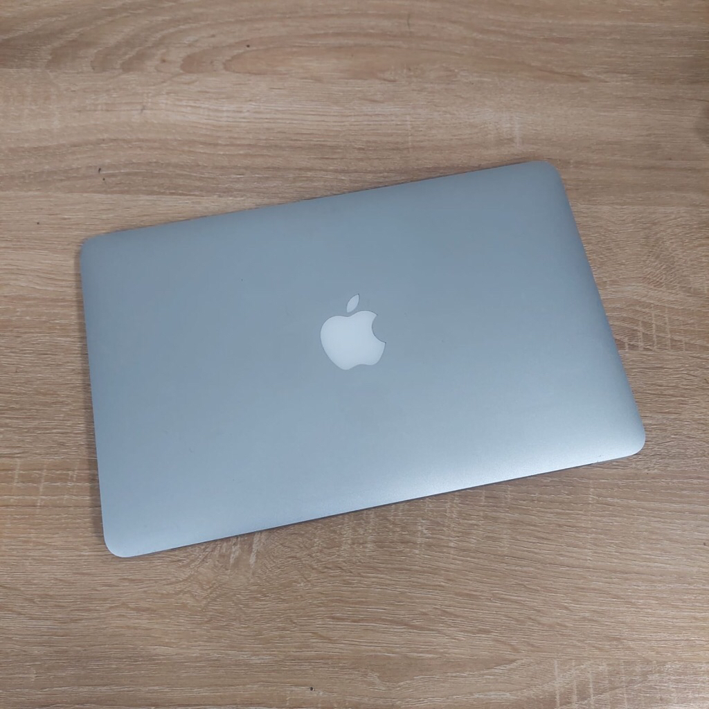 MacBook Air 11 inch Mid 2011 Intel Core i7