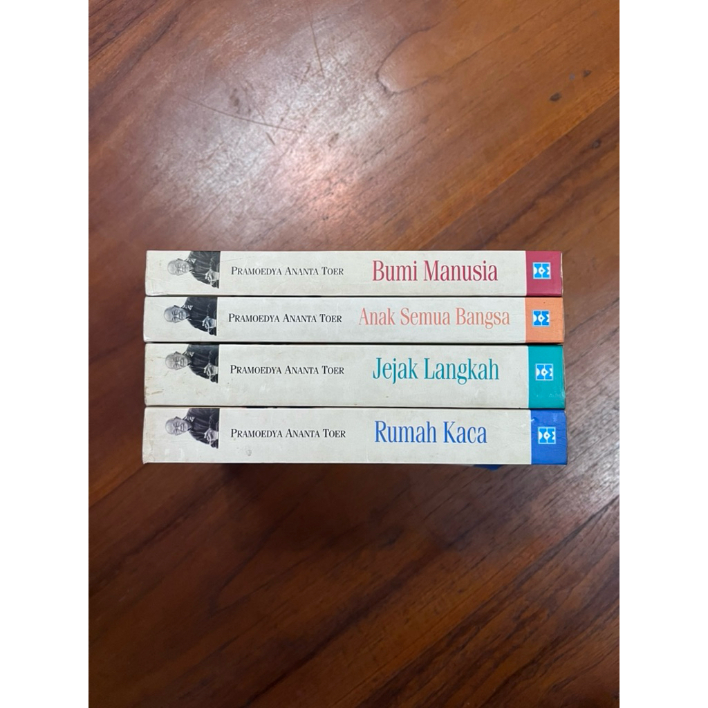 Buku Original Edisi Pembebasan Tetralogi Pulau Buru — Bumi Manusia, Anak Semua Bangsa, Jejak Langkah