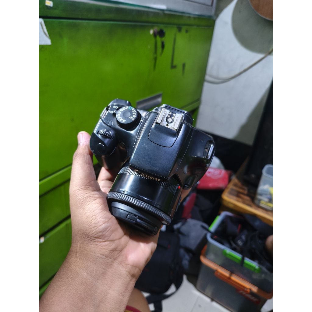 canon 1100d kit atau kiss lensa fix