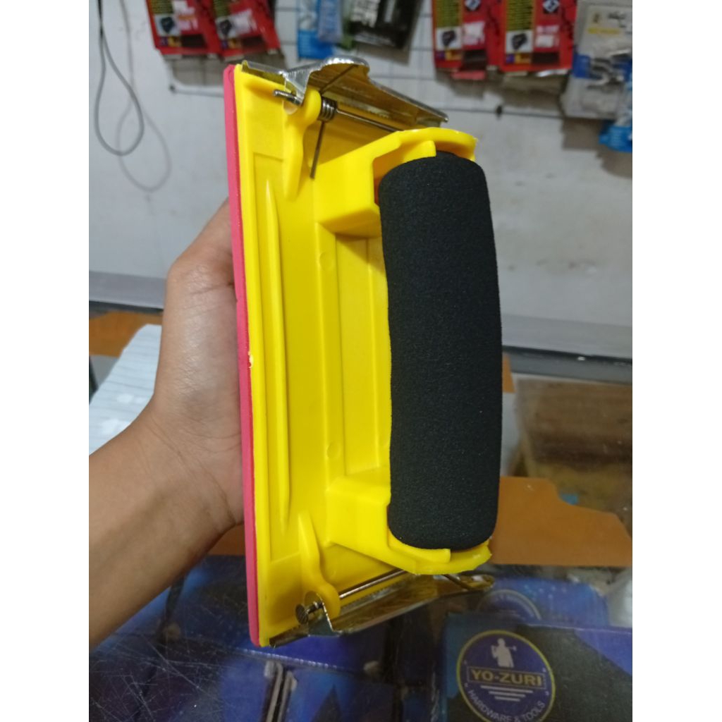 Hand Sander (tatakan amplas manual).