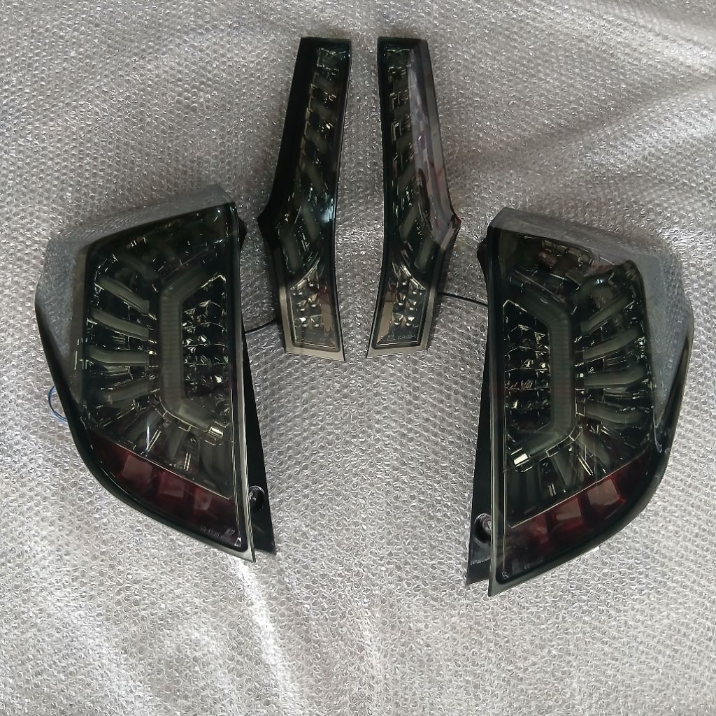 stoplamp lampu belakang honda jazz gk5