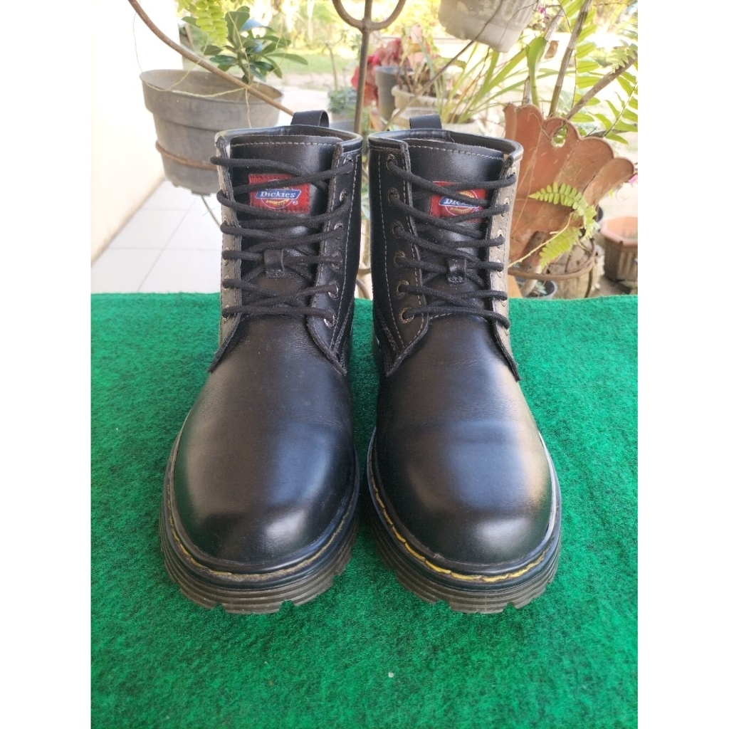 SepatuDickies