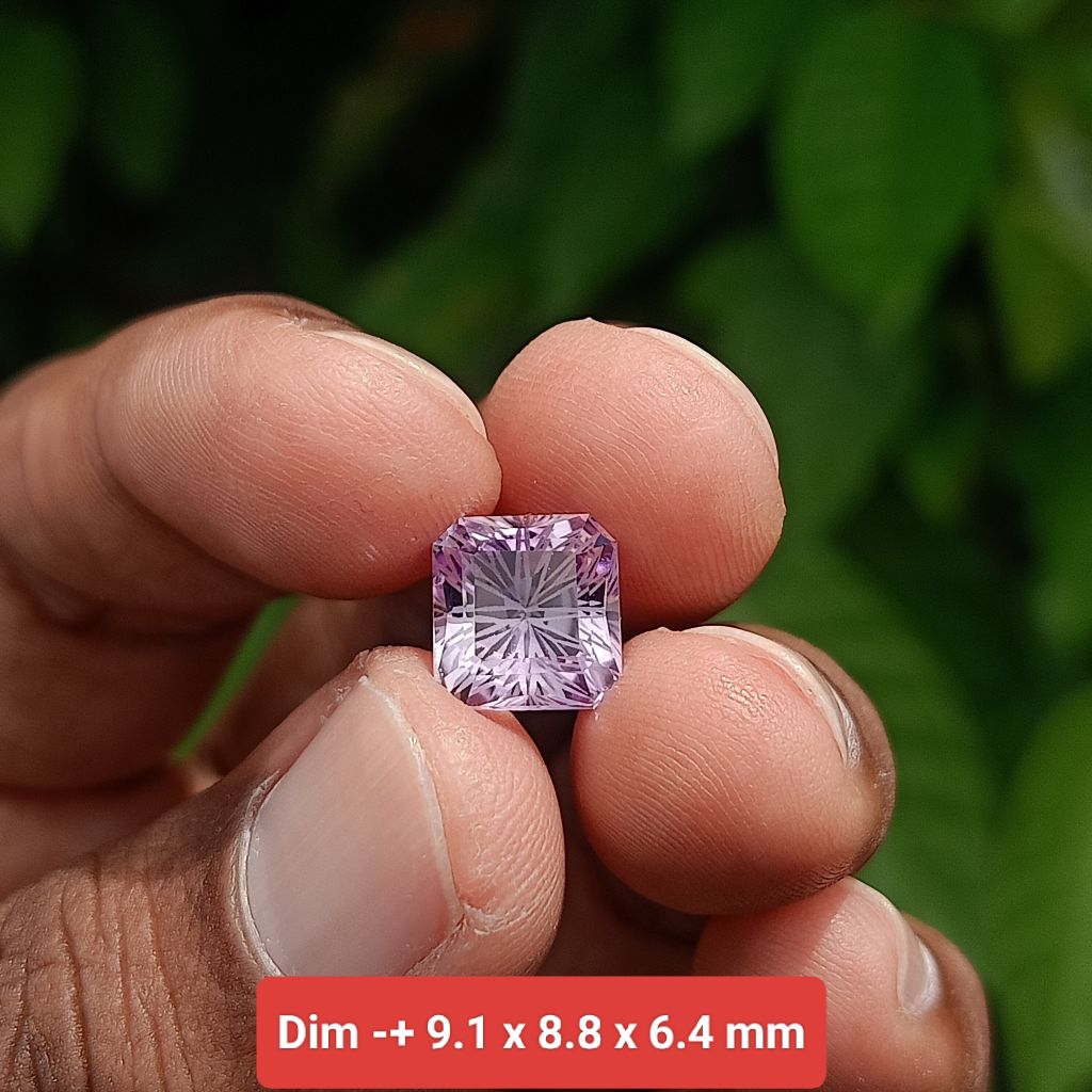 NATURAL BATU KECUBUNG UNGU MUDA KALIMANTAN ( FULL CUTTING )