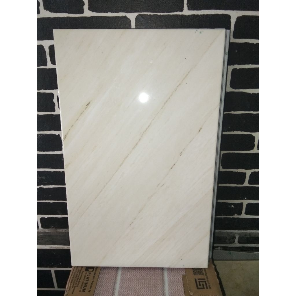 Asia Tile Eden Cream 25x40 Glosy