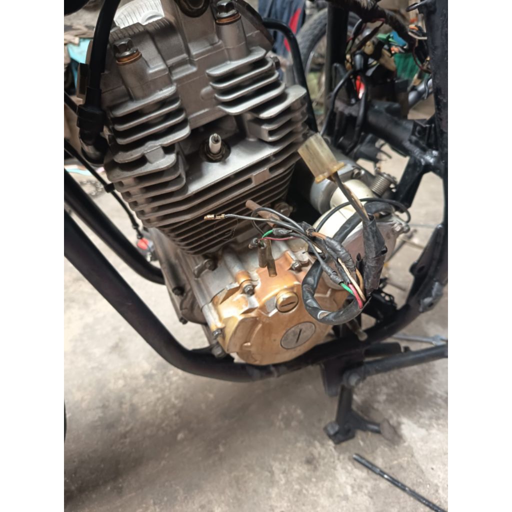 Mesin yamaha scorpio G/2002 asli merah standart