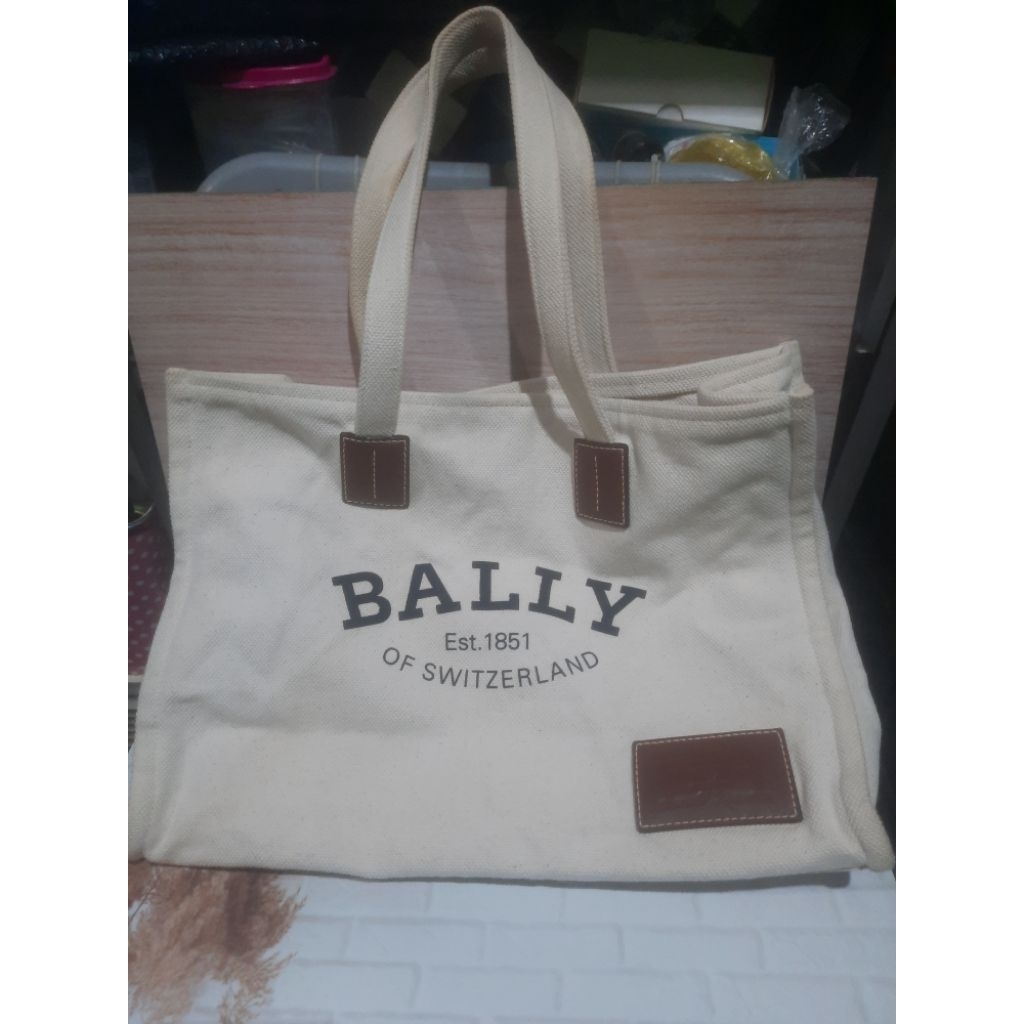 Preloved Tas Bally Crystalia Canvas Tote Bag Auth