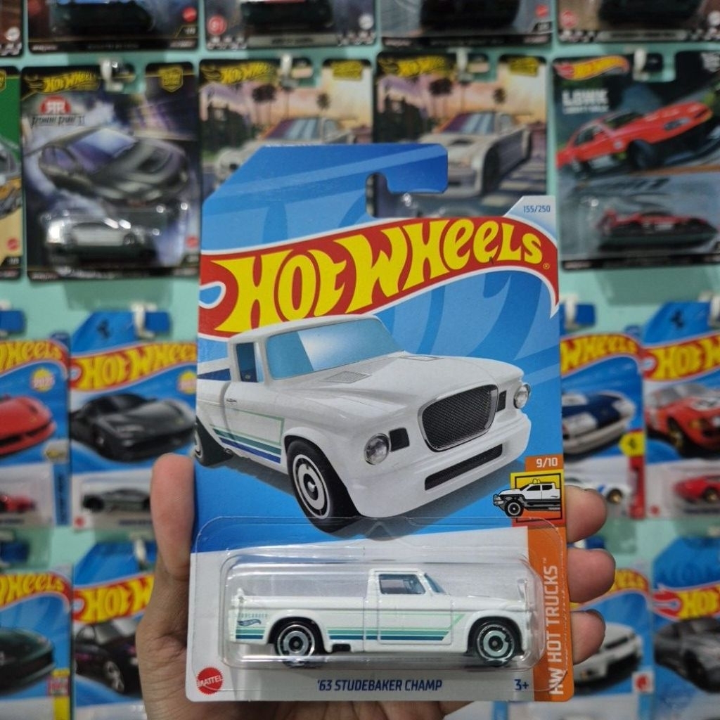 HOT WHEELS STUDEBAKER CHAMP WHITE