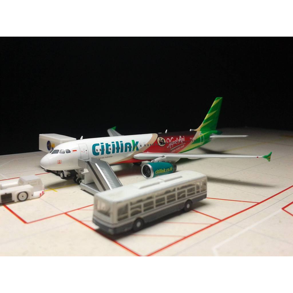 Diecast Pesawat Citilink - Airbus A320-200 - rego PK-GLC with "Kopi Kapal Api" Phoenix sticker kondi