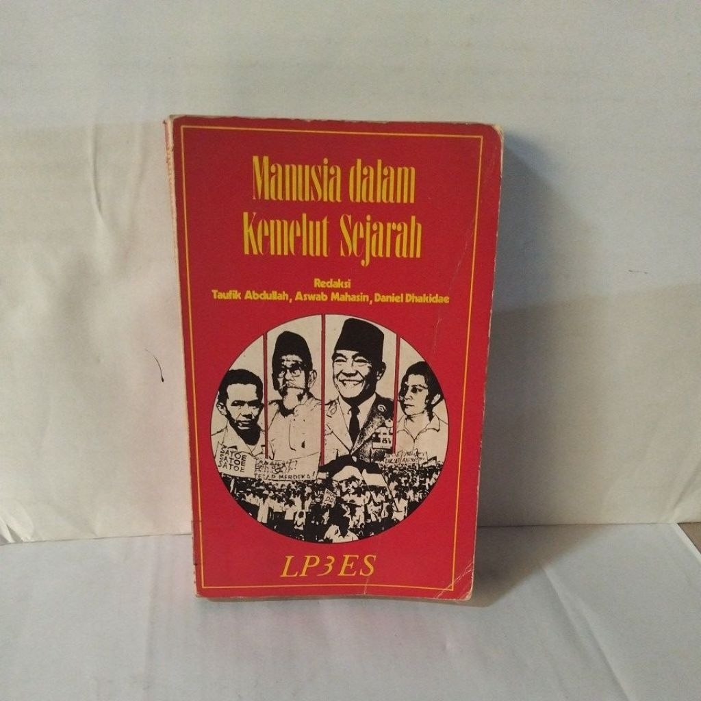 Buku MANUSIA DALAM KEMELUT SEJARAH