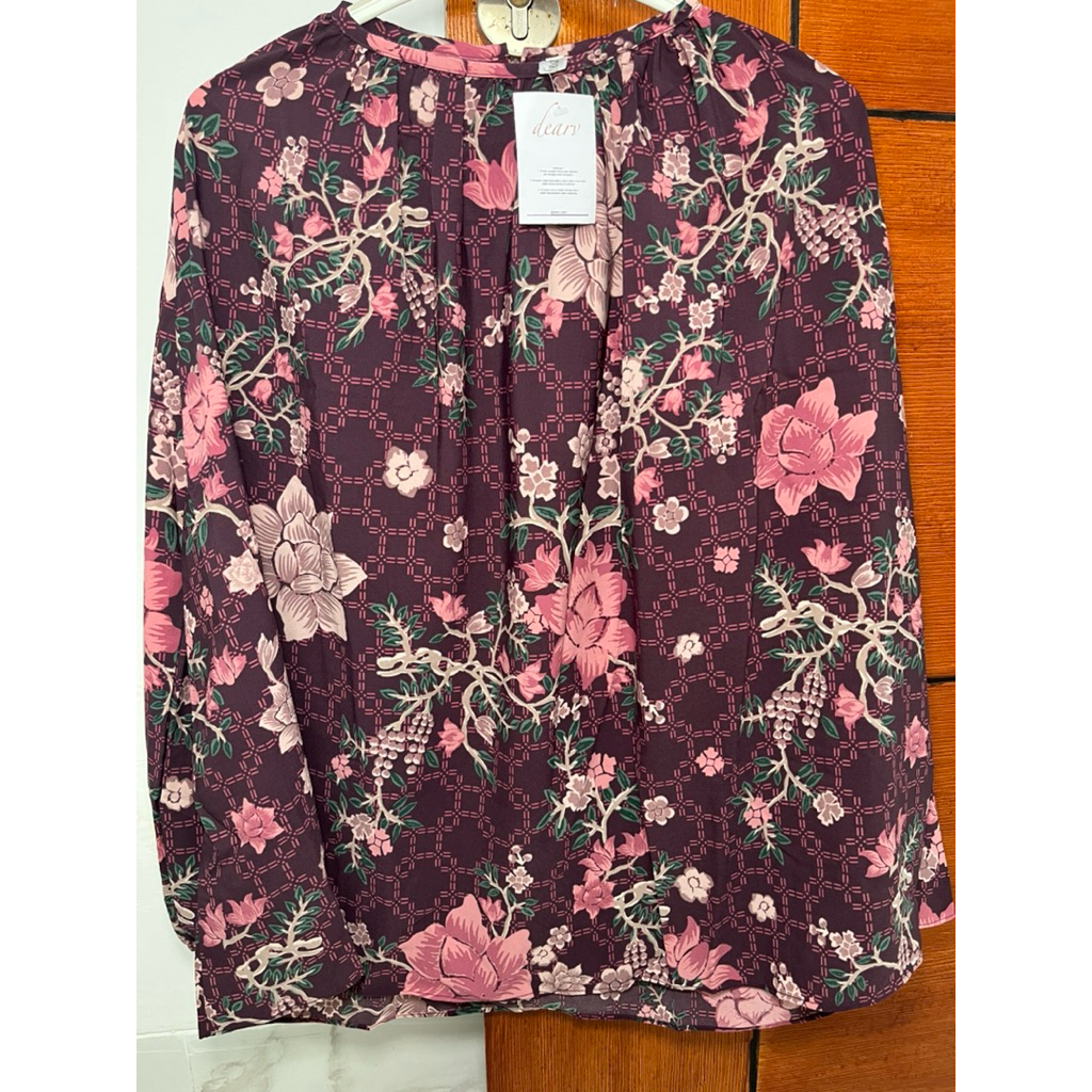 VANILLA HIJAB Blouse Size S/M (New)