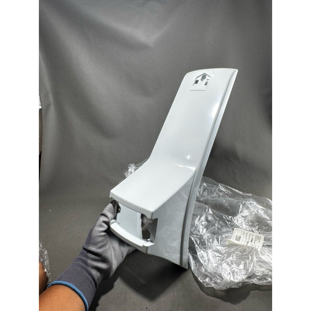 hidung vespa new px 1998 - 2006 original