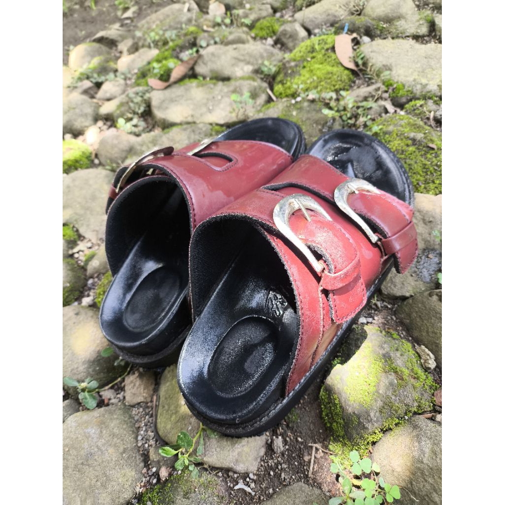 preloved sandal sera by atozz size 37 burgundy buat lebaran cakep