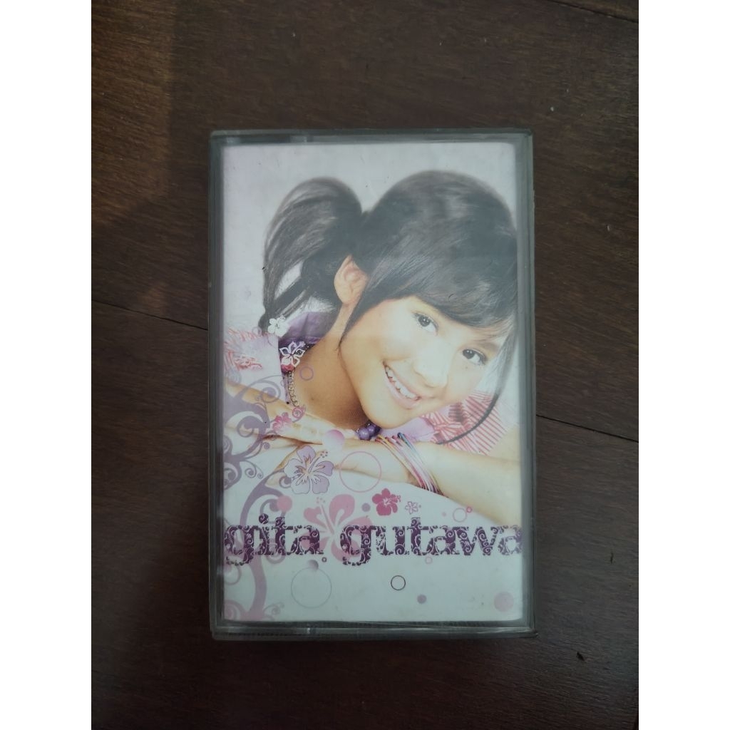 Kaset Pita Gita Gutawa