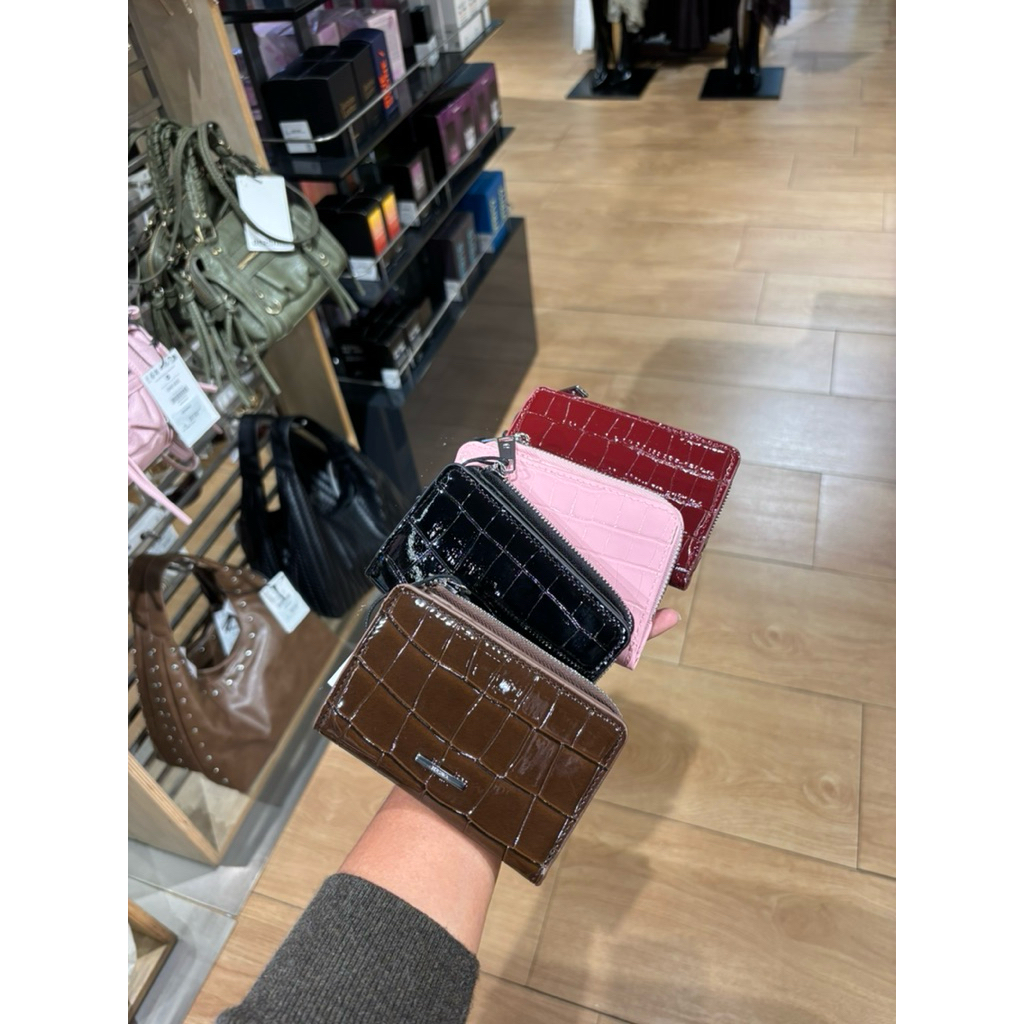 BERSHKA - Dompet Lipat Wanita