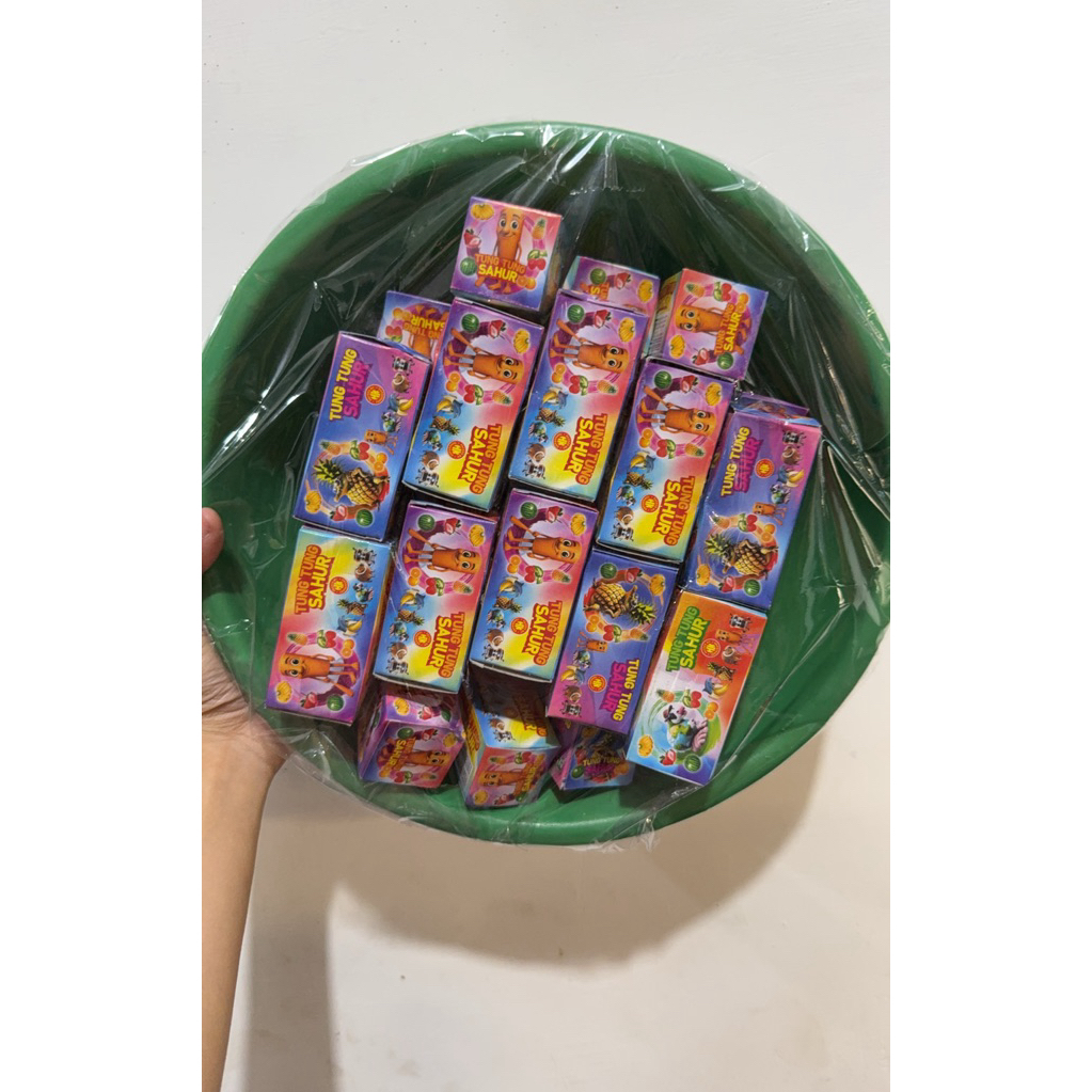 Kotak Mainan Berhadiah Baskom