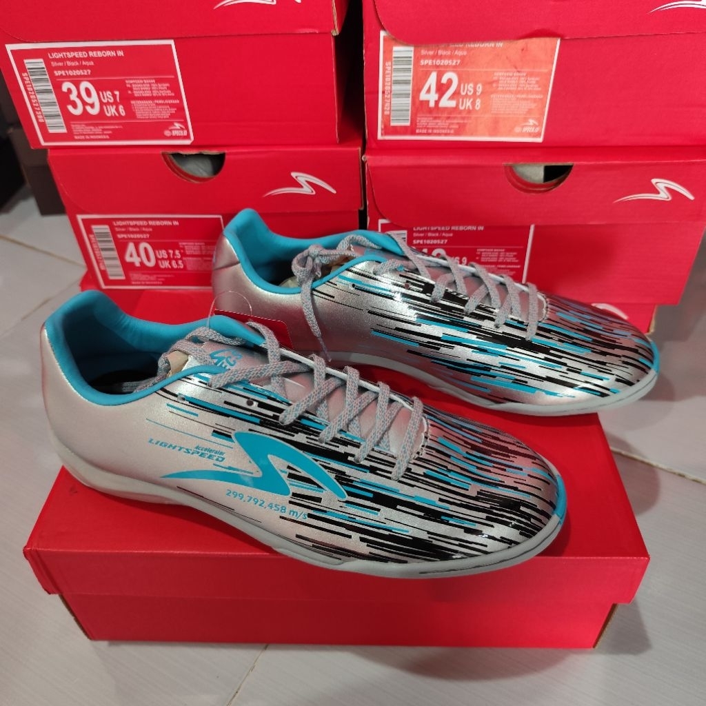SPECS LIGHTSPEED REBORN FUTSAL