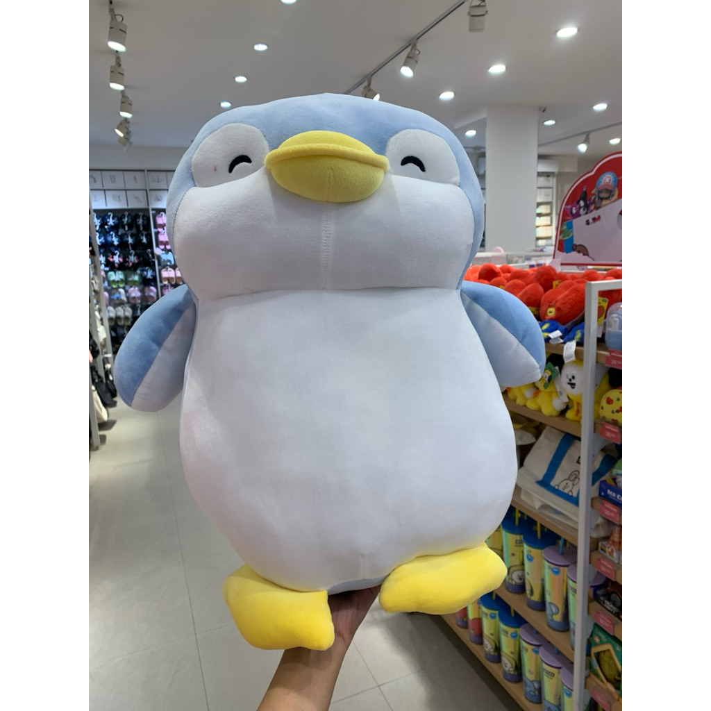 boneka pendi/penguin jumbo miniso