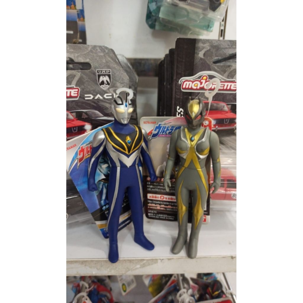 Set Ultraman Agul dan Camila