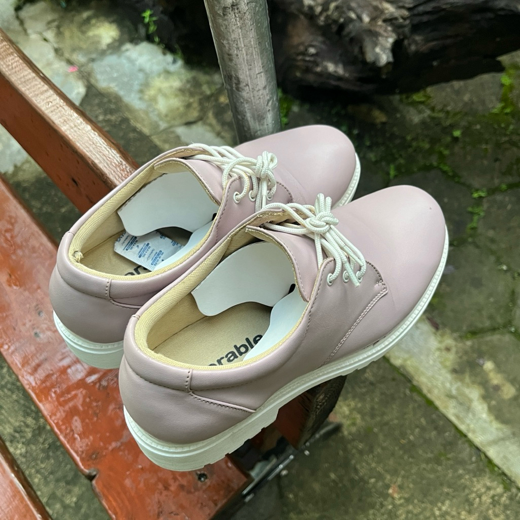 PRELOVED SEPATU ADORABLE PROJECT