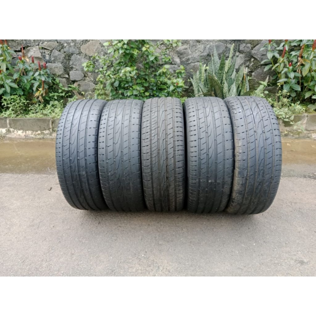 Ban Continental UltraContact UC 6 225/55 R18