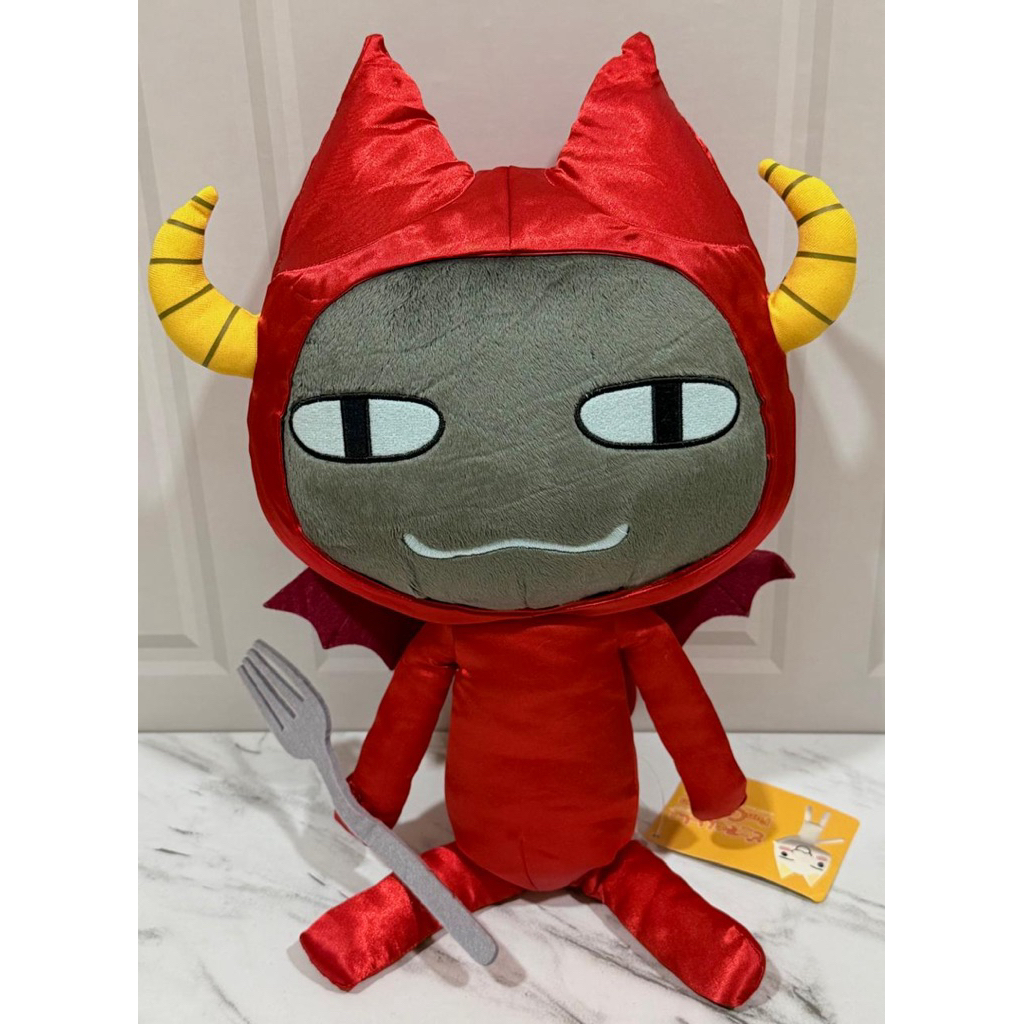Boneka Plushie Kuro from Doko Demo Issyo in Bright Red Devil Costume Taito