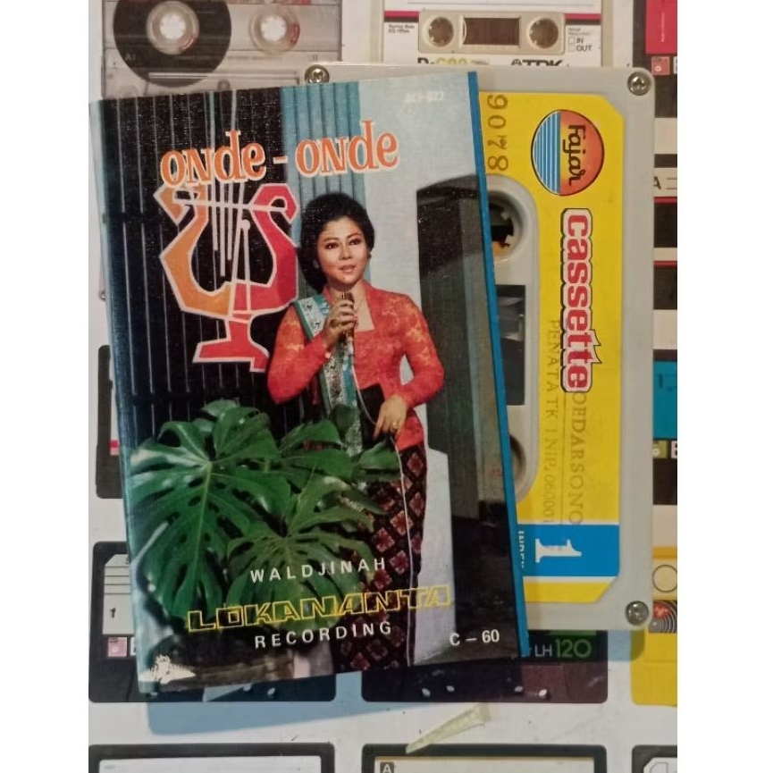 kaset pita waljinah onde onde