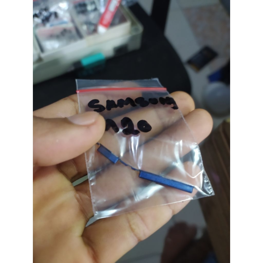 tomboll Samsung galaxy m20 masih baru